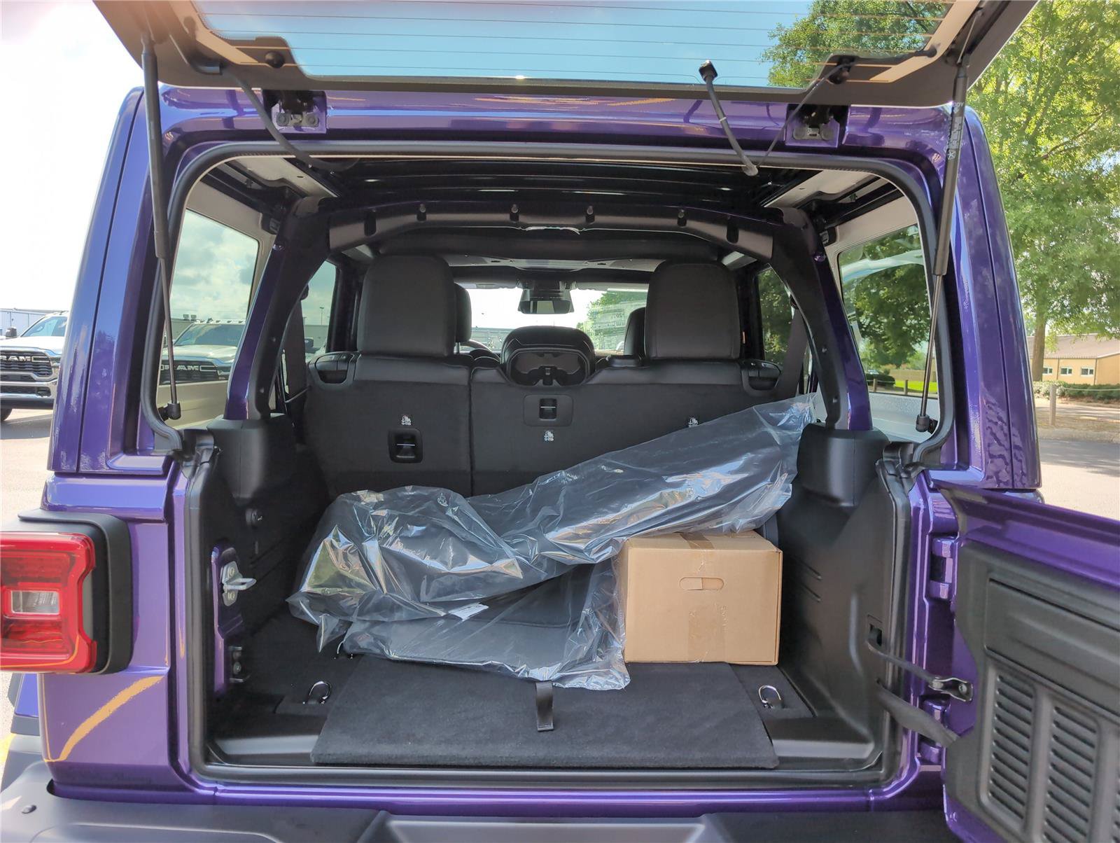 New 2026 Jeep Wrangler Unlimited Rubicon AWD/4WD image 5