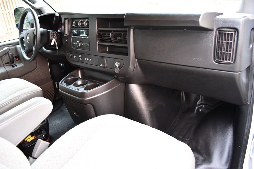 Used 2022 Chevrolet Express 3500 LS image 40
