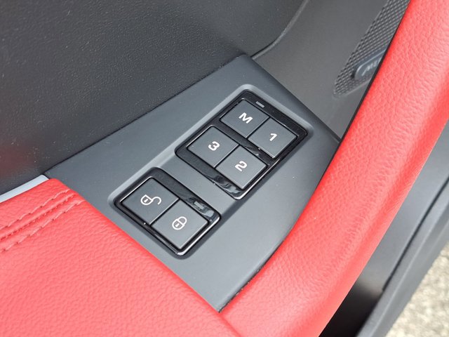 Used 2020 Jaguar F-PACE Checkered Flag image 24