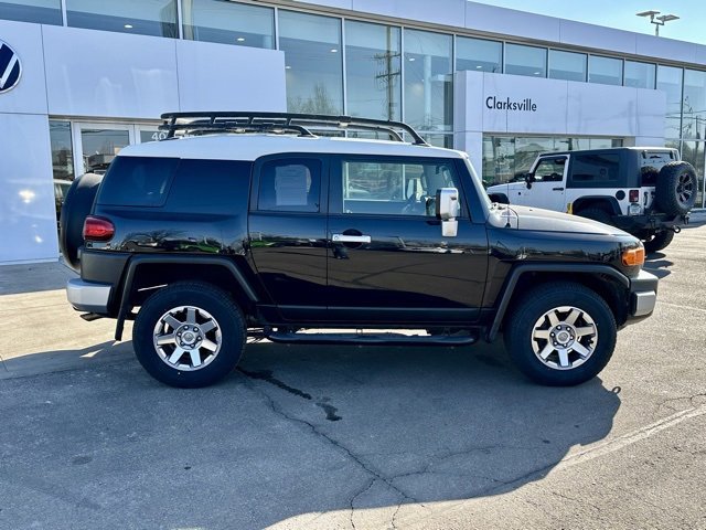 Used 2014 Toyota FJ Cruiser 4WD w/ Convenience Package image 8