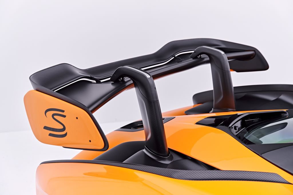 Used 2019 McLaren Senna RWD image 45