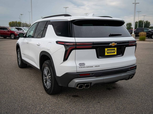 Used 2025 Chevrolet Traverse LT image 8