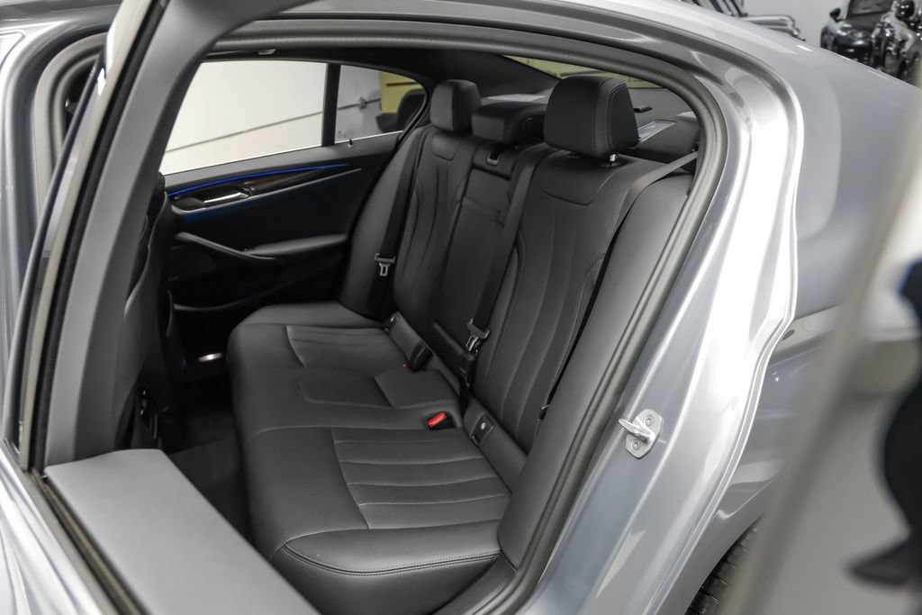 Used 2023 BMW 530i w/ Premium Package RWD image 39