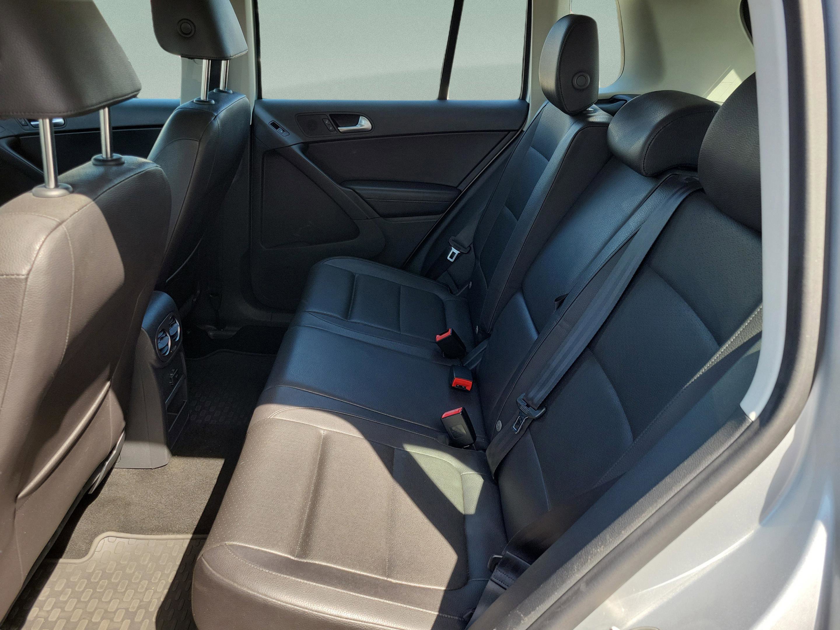 Used 2017 Volkswagen Tiguan S image 23