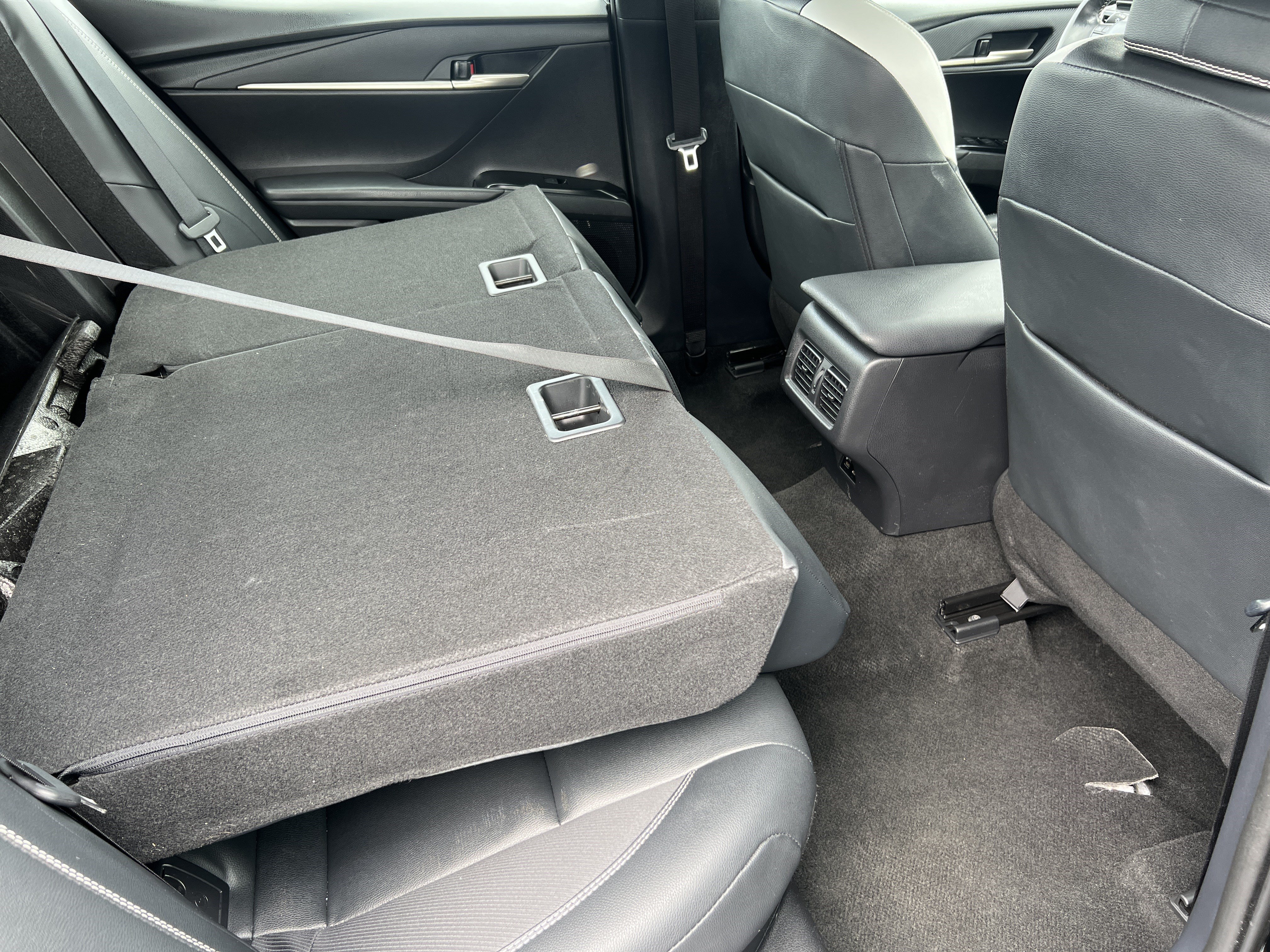 Used 2025 Toyota Camry SE FWD image 21