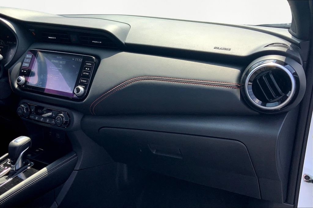 Used 2024 Nissan Kicks SR w/ SR Premium Package image 18