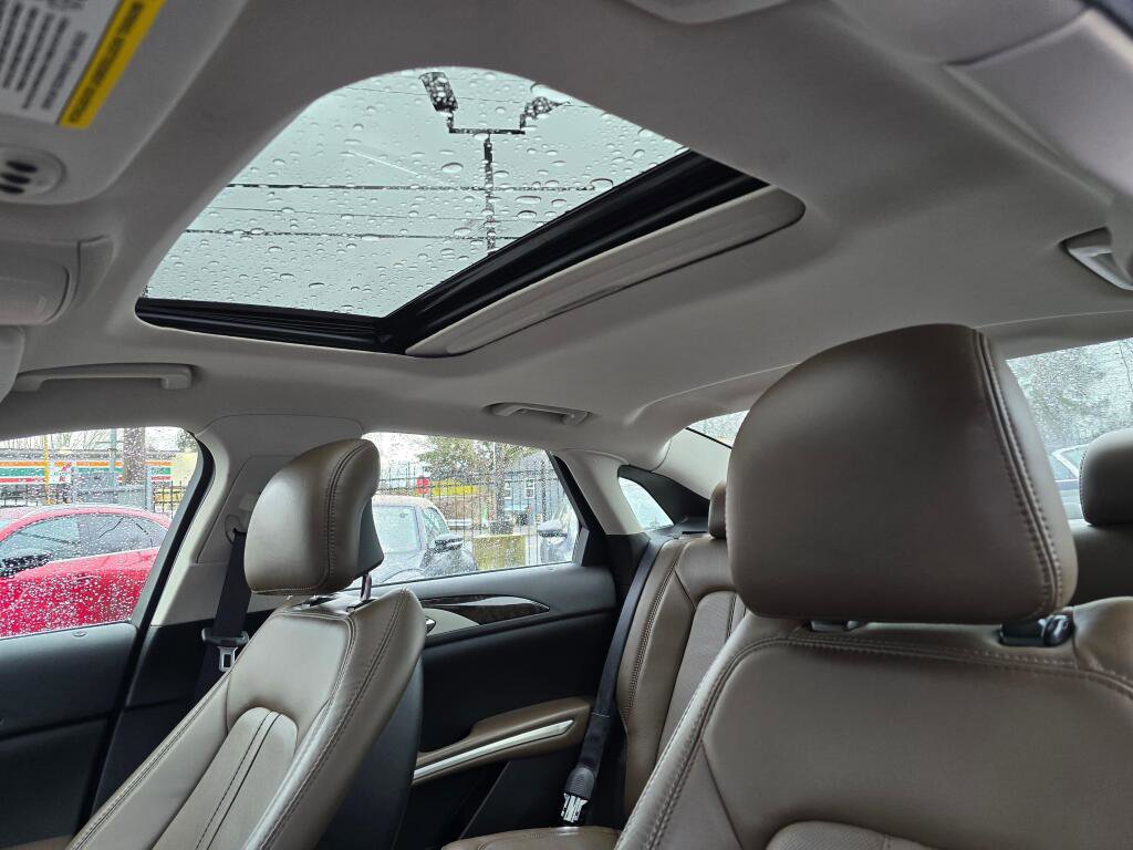 Used 2013 Lincoln MKZ Hybrid image 22