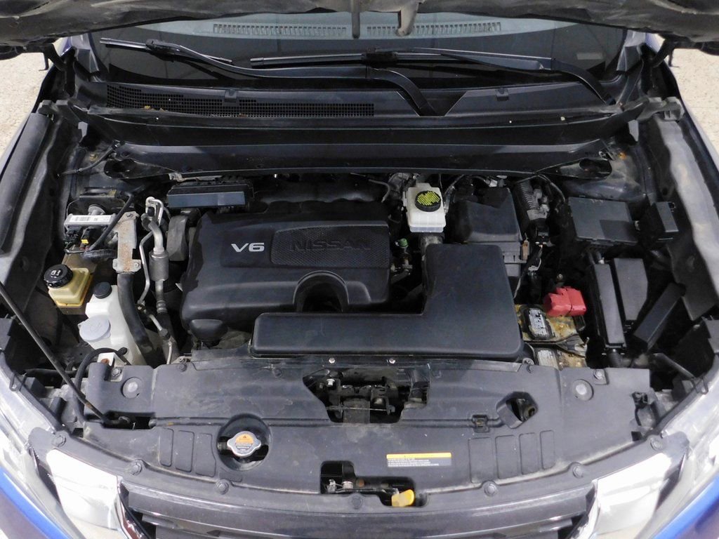 Used 2018 Nissan Pathfinder SV image 13