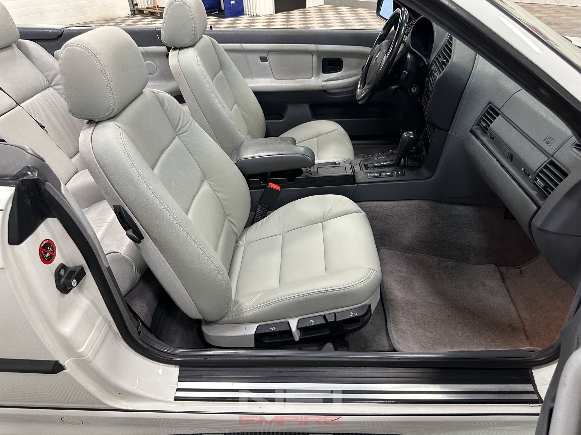 Used 1999 BMW 323i Convertible RWD image 45
