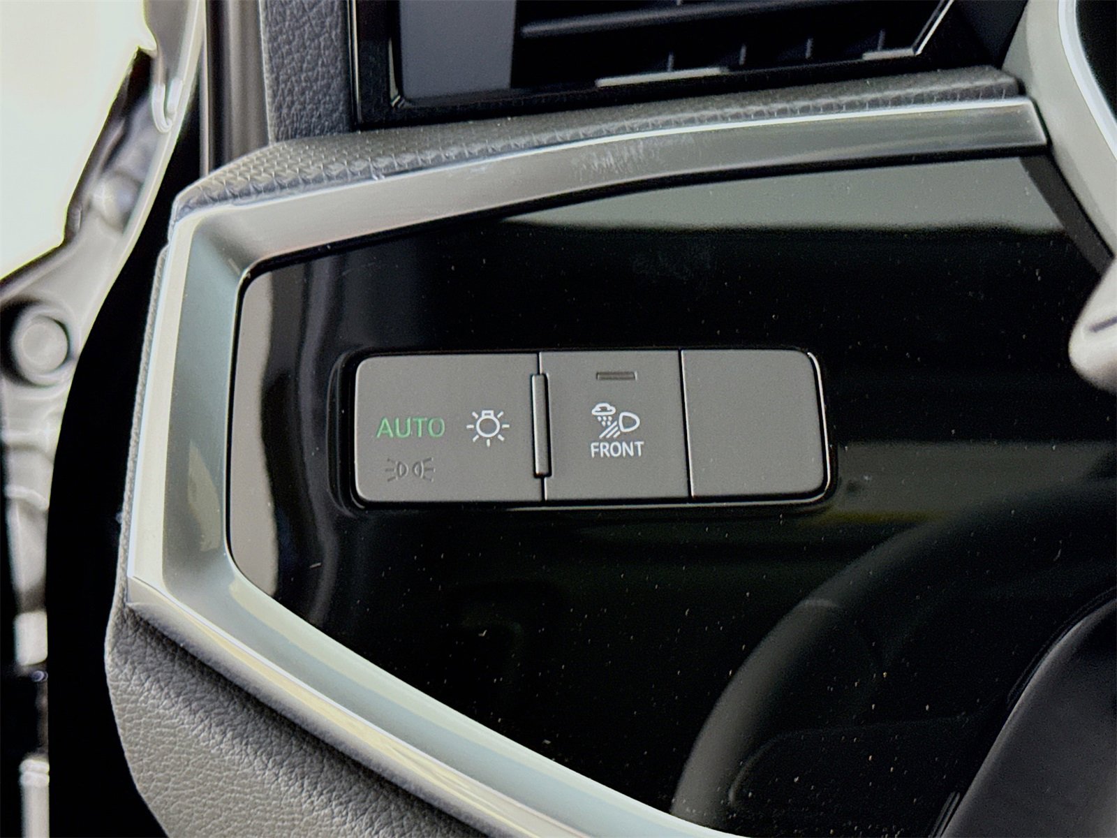 New 2025 Audi Q3 2.0T Premium image 10