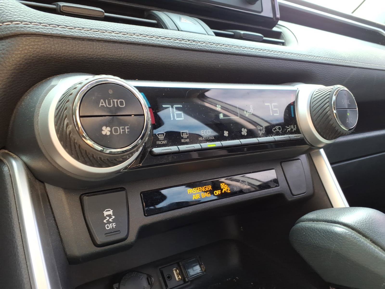 Certified 2019 Toyota RAV4 XLE w/ All Weather Liner Package image 8