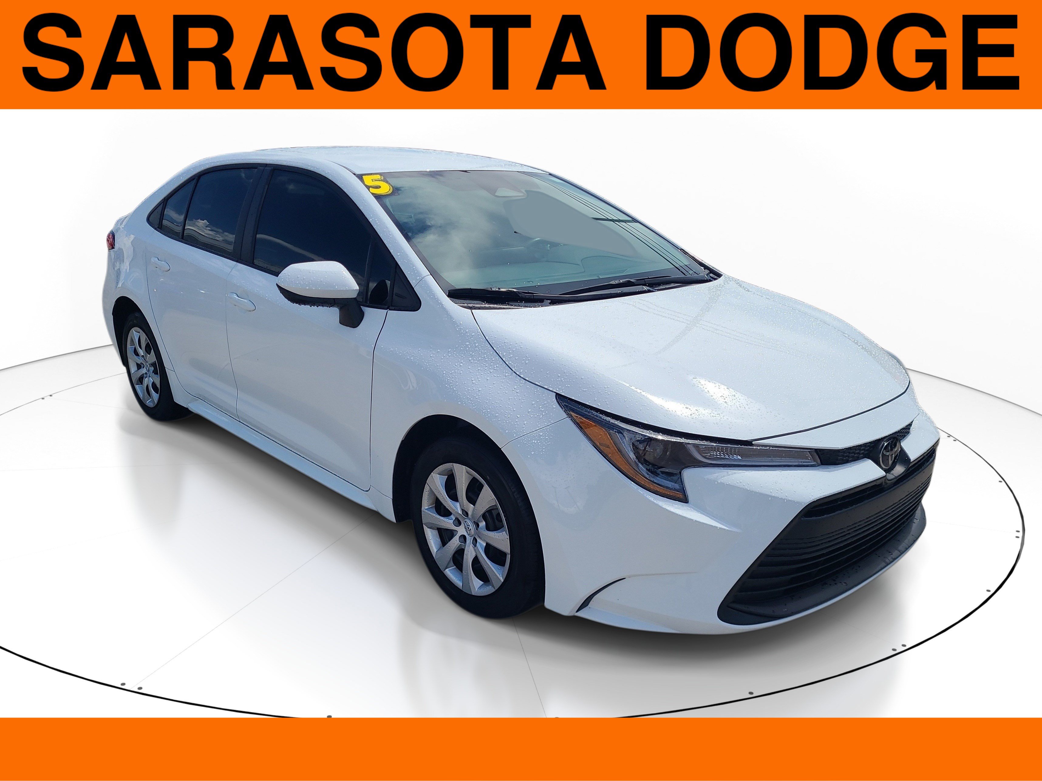 Used 2025 Toyota Corolla LE FWD image 1