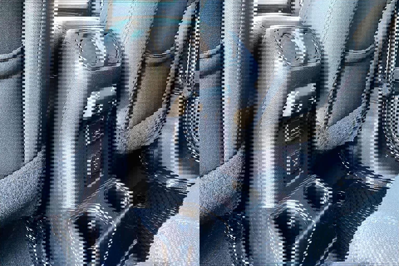 Used 2019 Jeep Wrangler Unlimited Sahara image 34