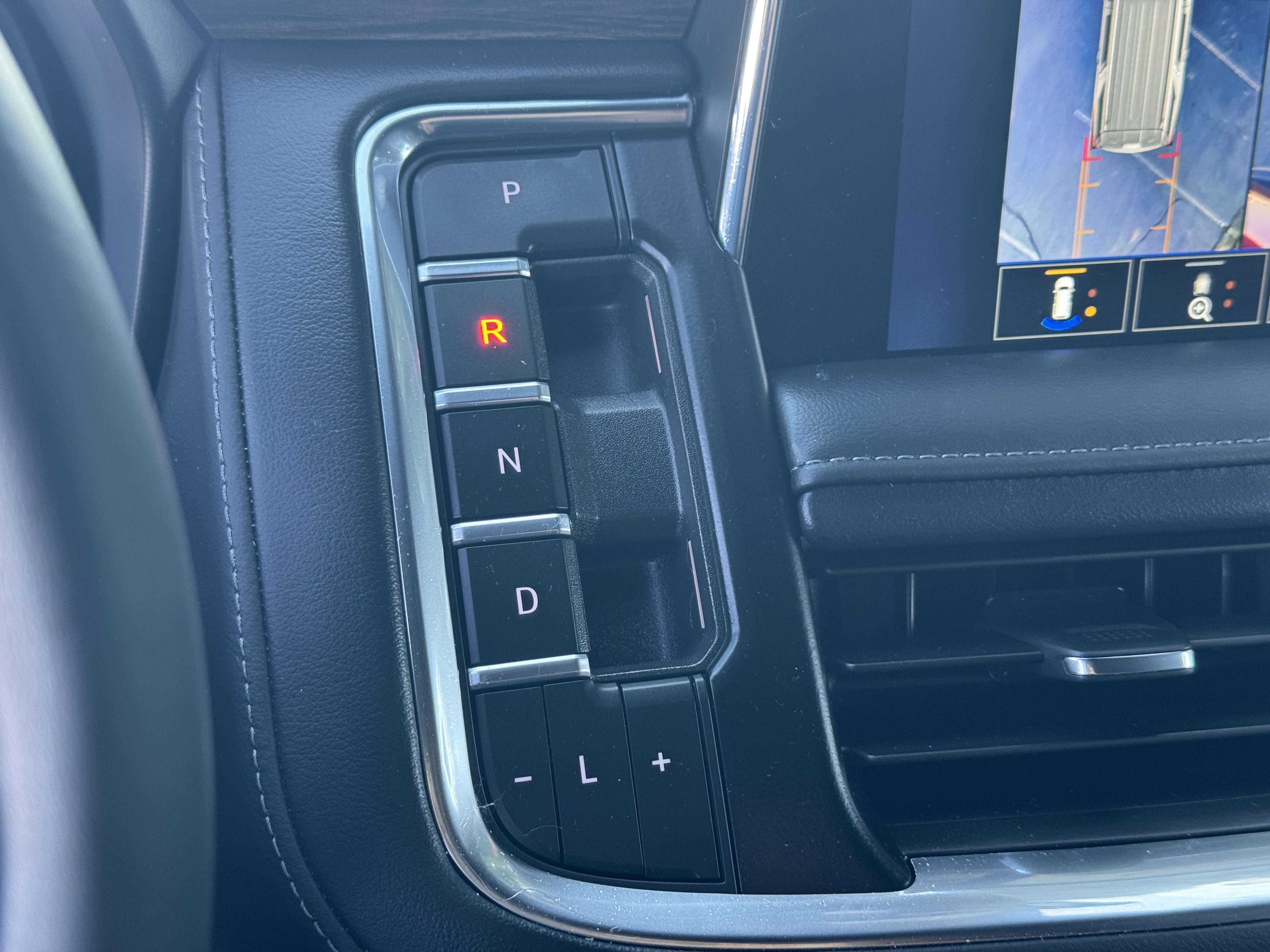 Used 2024 Chevrolet Tahoe LT w/ Luxury Package image 30