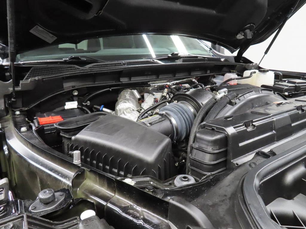 Used 2025 GMC Sierra 2500 AT4 image 27