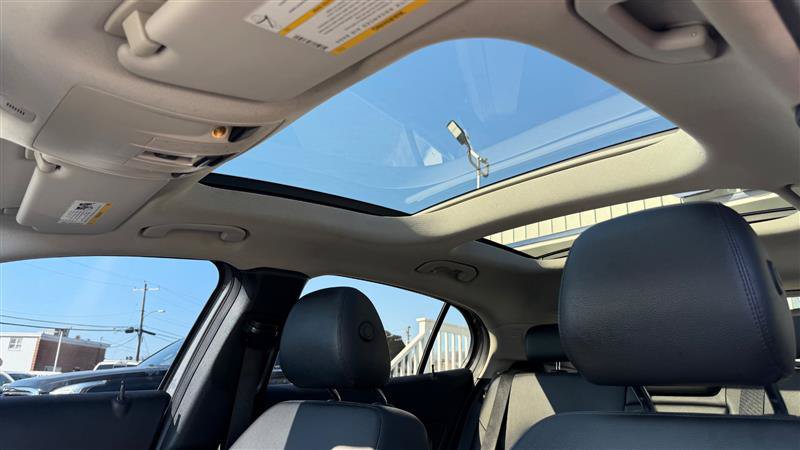 Used 2015 Mercedes-Benz GLA 250 4MATIC image 24