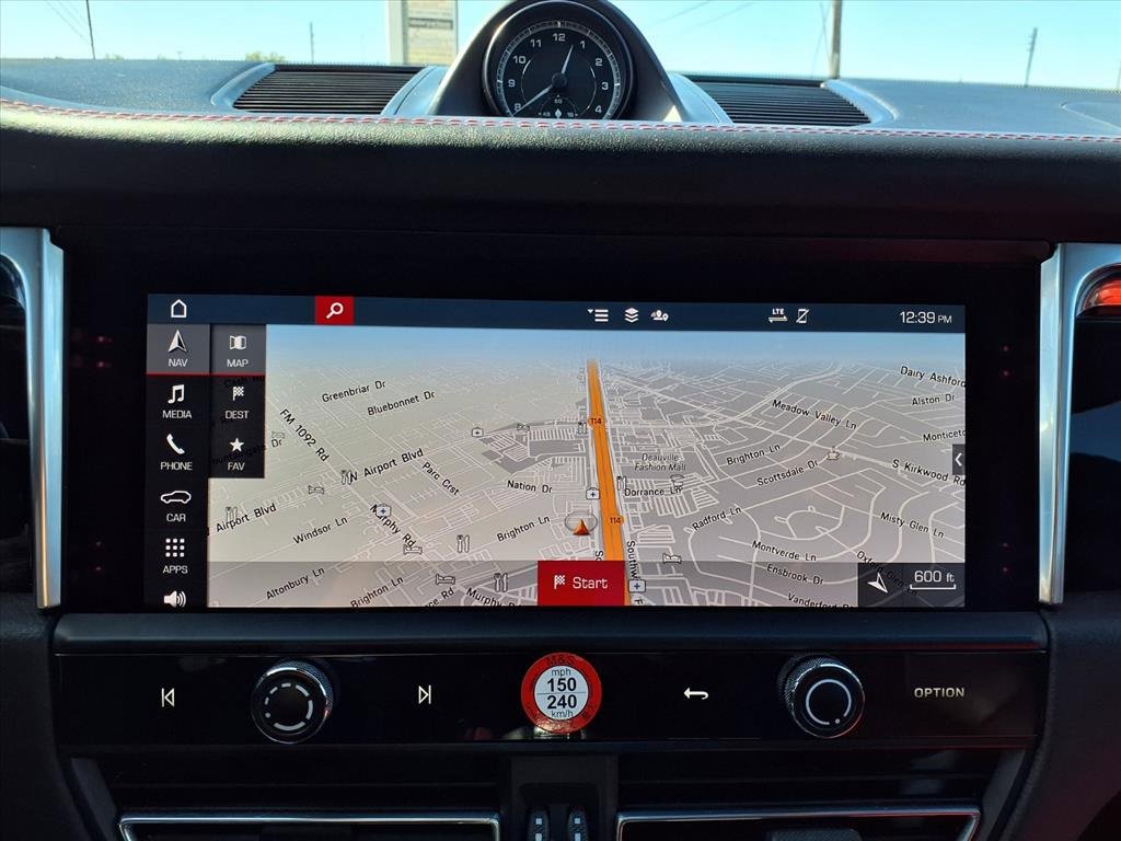 Used 2022 Porsche Macan image 4