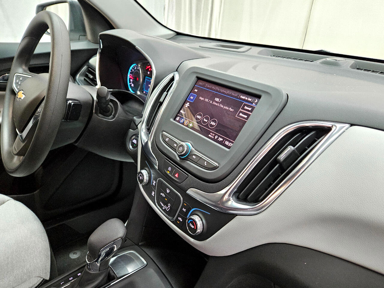 Used 2024 Chevrolet Equinox LS w/ LS Convenience Package image 22