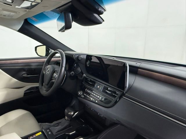 Used 2025 Lexus ES 300h w/ Premium Package image 34