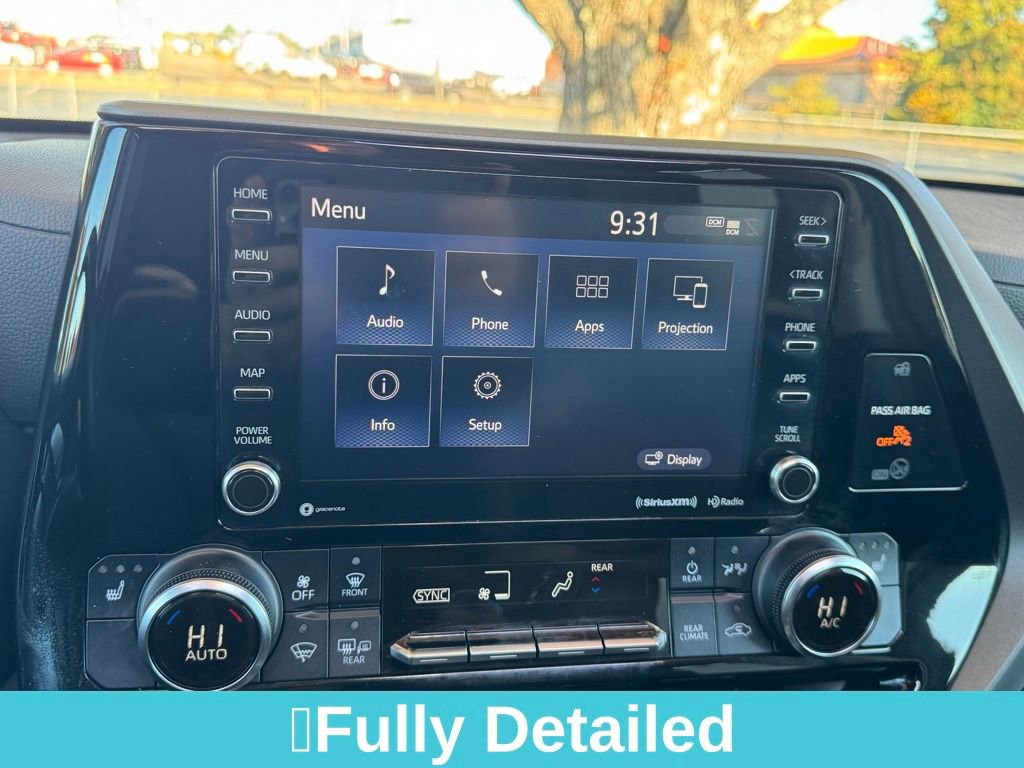 Used 2022 Toyota Highlander XLE image 28