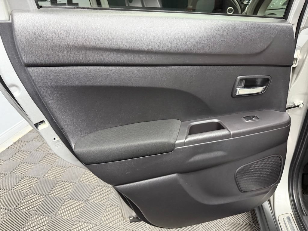 Used 2015 Mitsubishi Outlander Sport GT AWD/4WD image 40