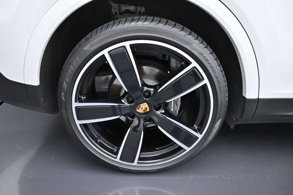 Certified 2023 Porsche Cayenne Platinum Edition AWD/4WD image 32