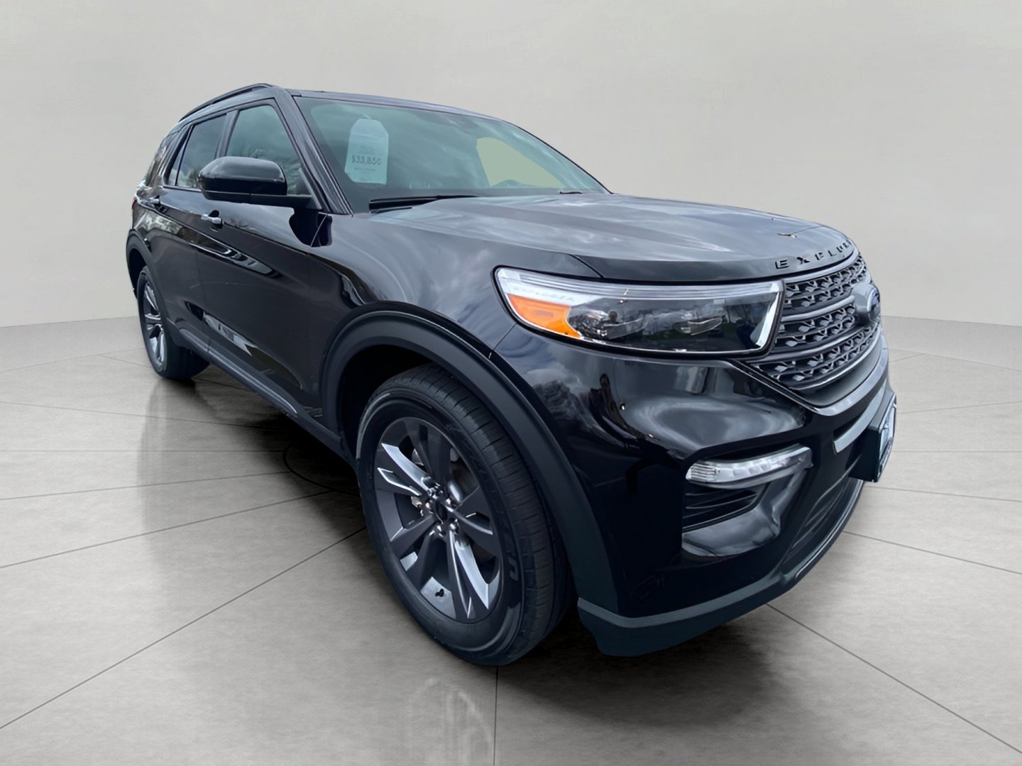 Certified 2023 Ford Explorer XLT w/ Equipment Group 202A