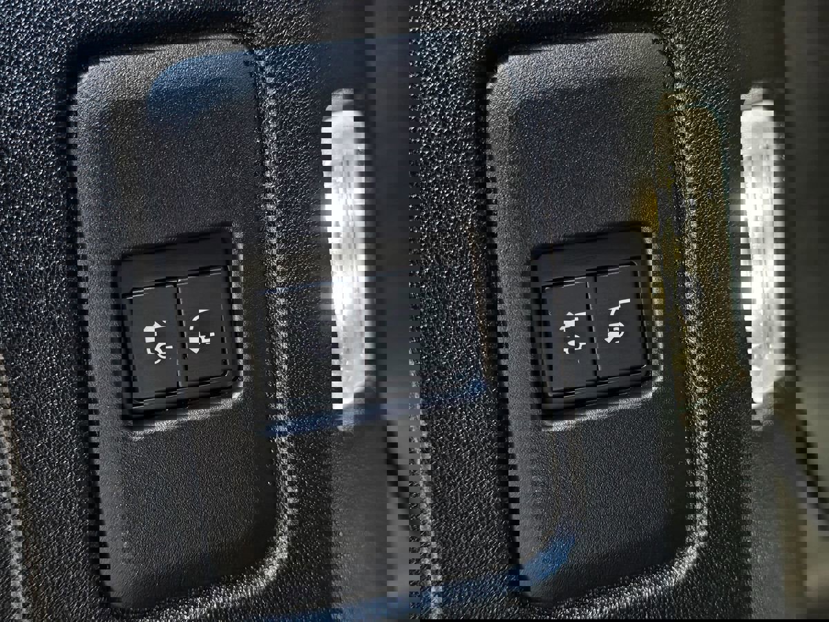 Used 2023 Land Rover Defender 110 75th Limited Edition image 80