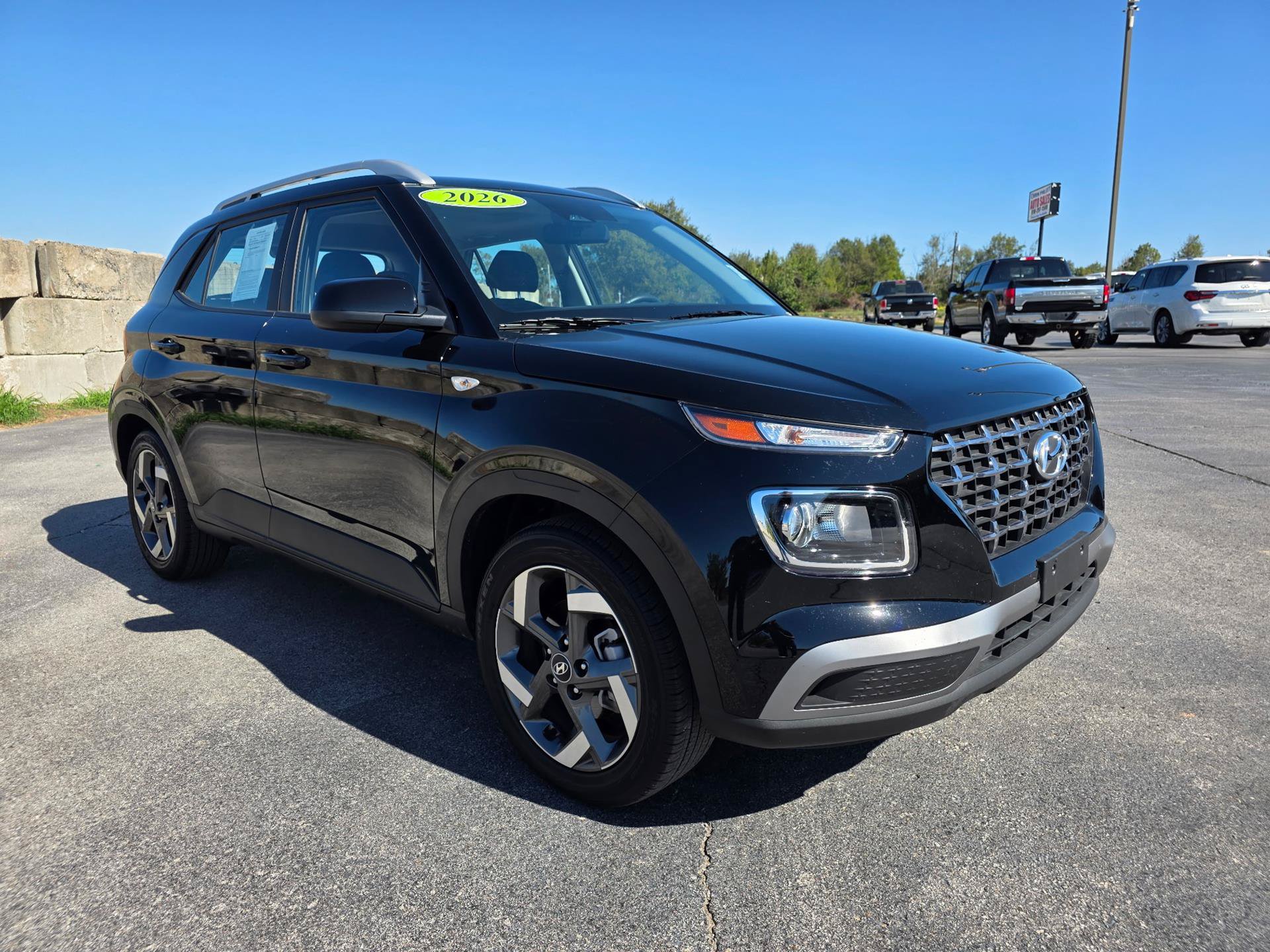 Used 2026 Hyundai Venue SEL FWD image 1