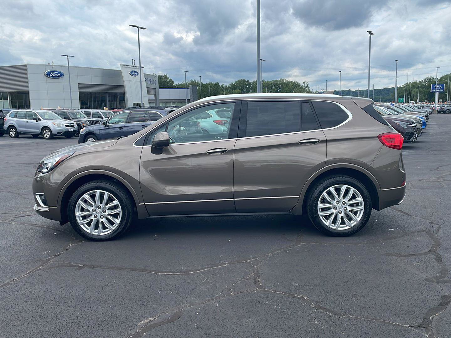 Used 2019 Buick Envision Premium AWD/4WD image 2