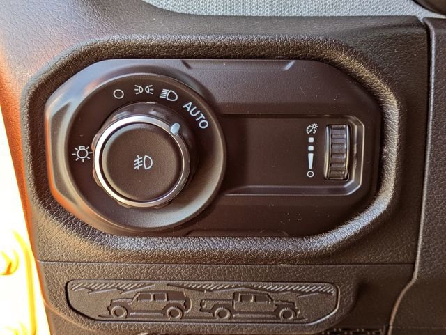 Certified 2025 Jeep Wrangler Willys image 13