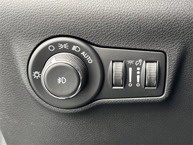 New 2026 Jeep Compass Limited image 14