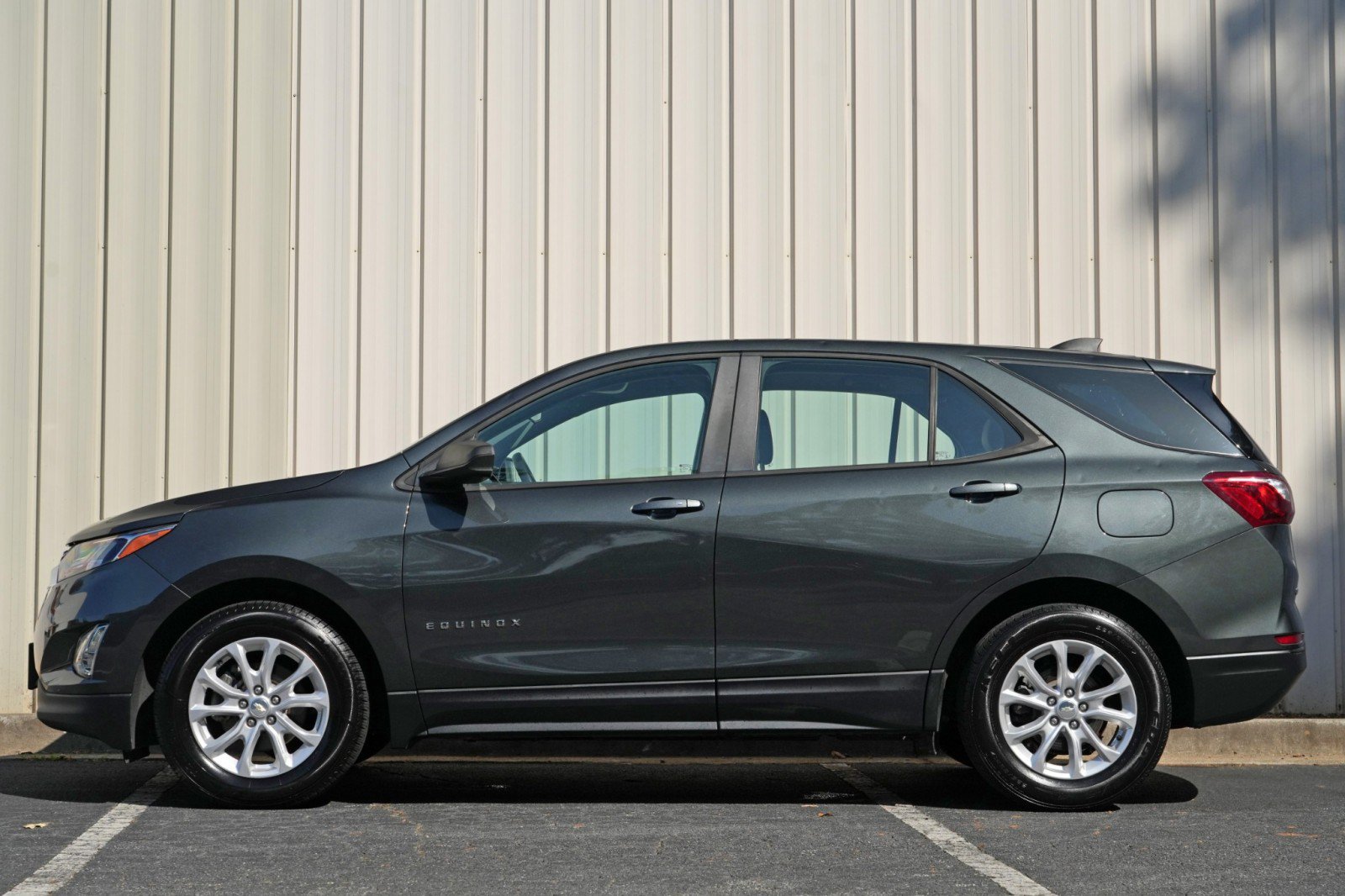 Used 2020 Chevrolet Equinox LS FWD image 7