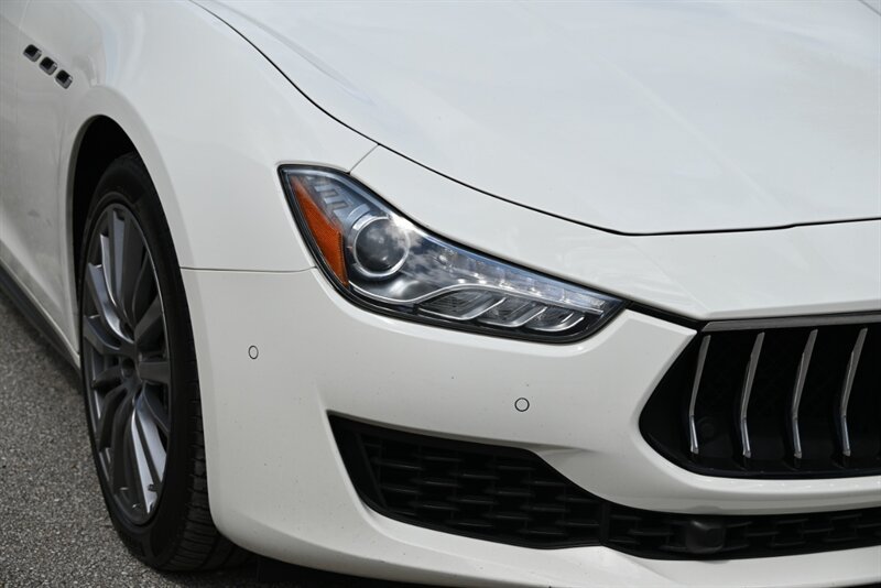 Used 2019 Maserati Ghibli S Q4 AWD/4WD image 7