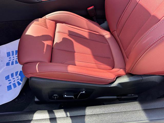Certified 2026 BMW 440i xDrive Convertible AWD/4WD image 17