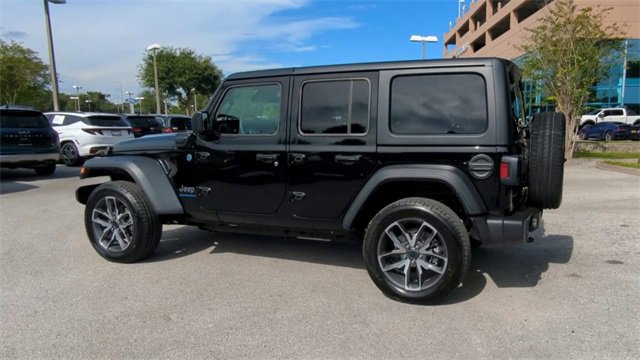 Used 2025 Jeep Wrangler Sport S w/ Convenience Group image 17