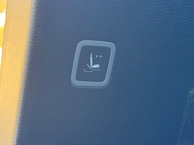 New 2026 Chrysler Pacifica Limited w/ S Appearance Package image 38