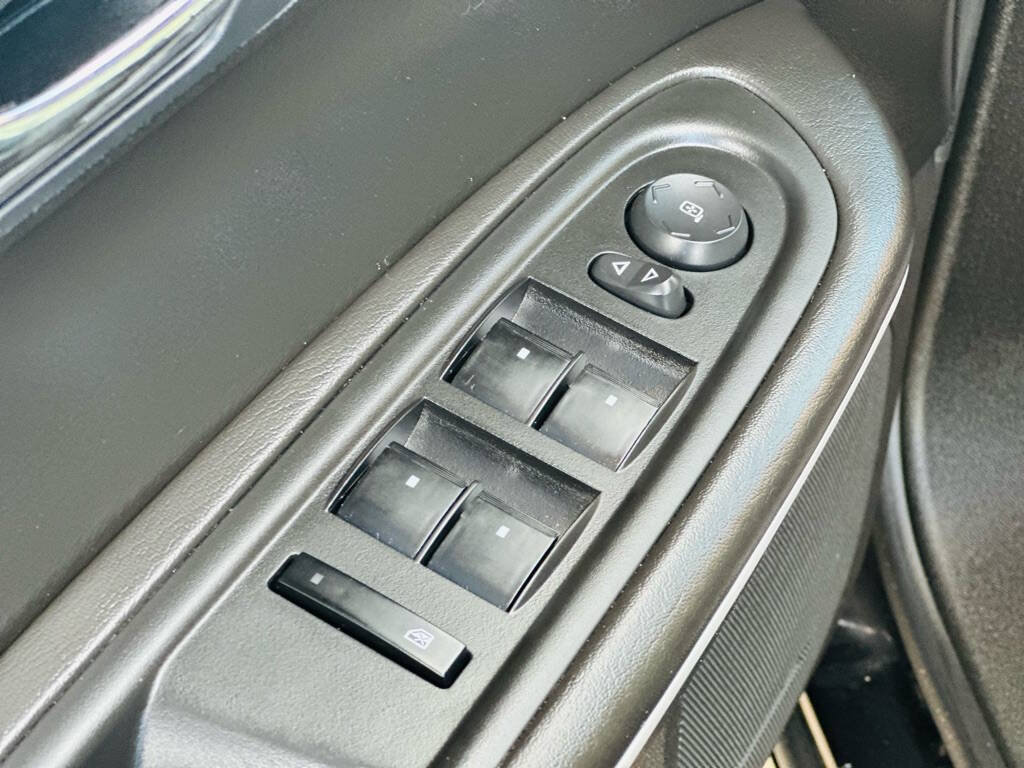 Used 2011 GMC Acadia SL AWD/4WD image 14