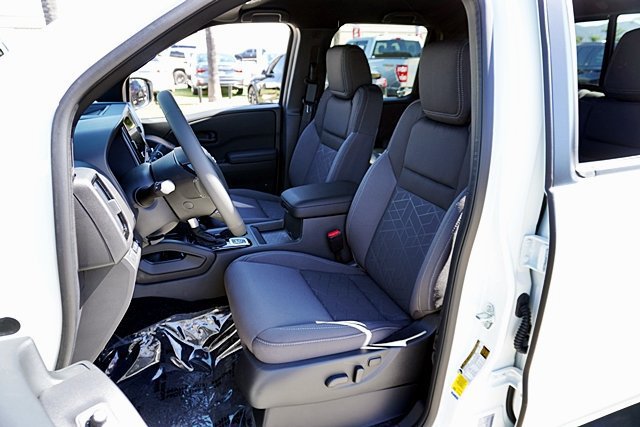 New 2027 Nissan Frontier SV w/ All-Weather Content Package AWD/4WD image 24