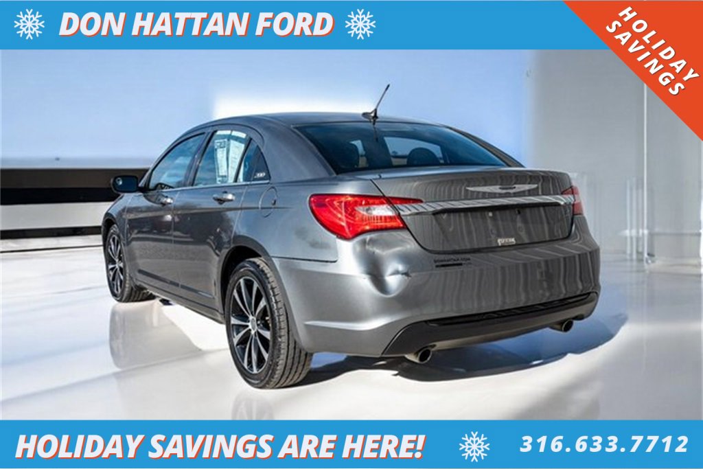 Used 2013 Chrysler 200 Limited image 28