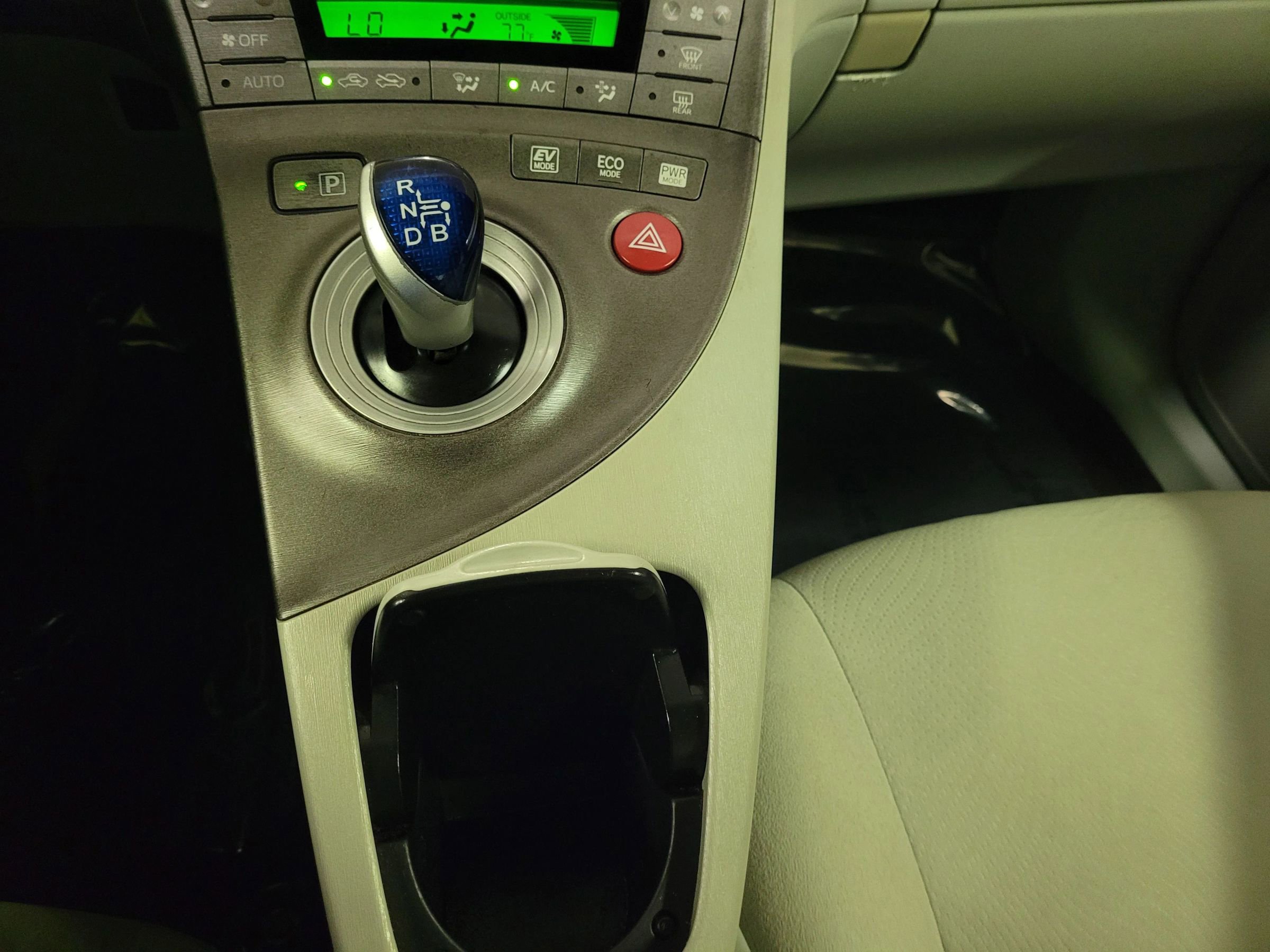 Used 2015 Toyota Prius Two image 24