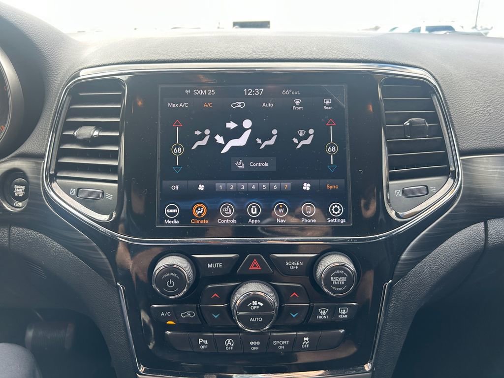 Used 2021 Jeep Grand Cherokee Laredo X AWD/4WD image 21