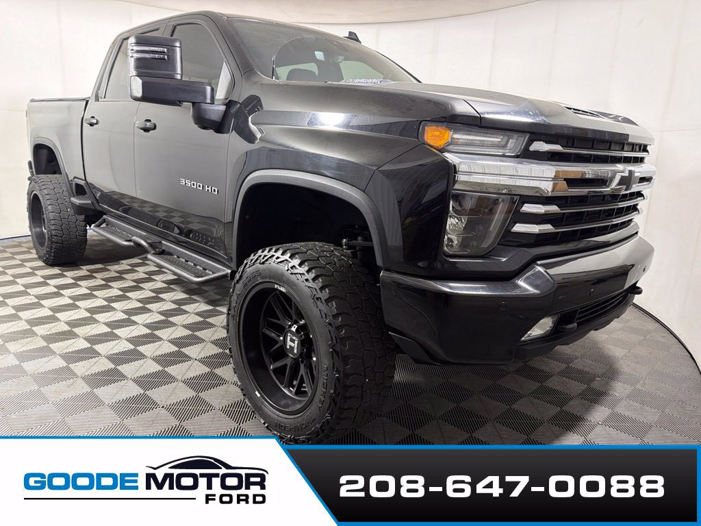 Used 2021 Chevrolet Silverado 3500 High Country w/ Technology Package AWD/4WD image 2
