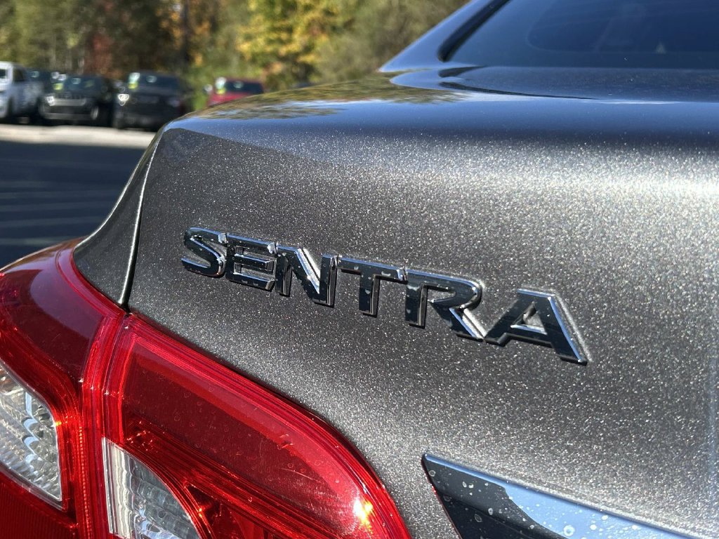 Used 2019 Nissan Sentra SV FWD image 12