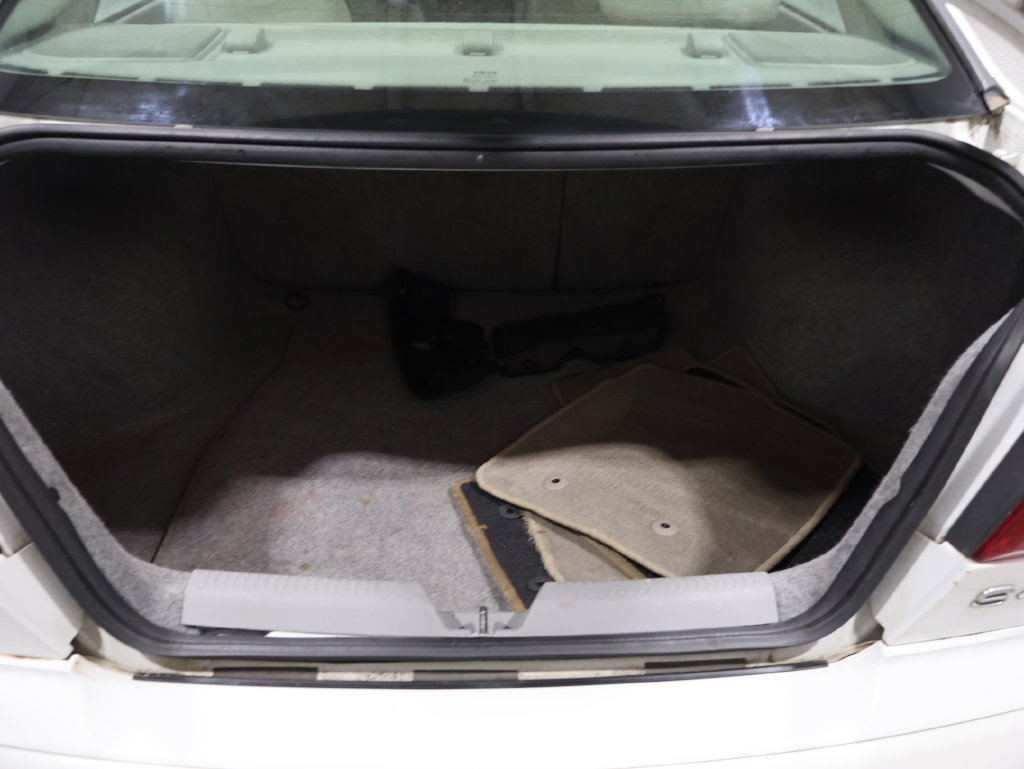 Used 2004 Volvo S40 FWD image 22