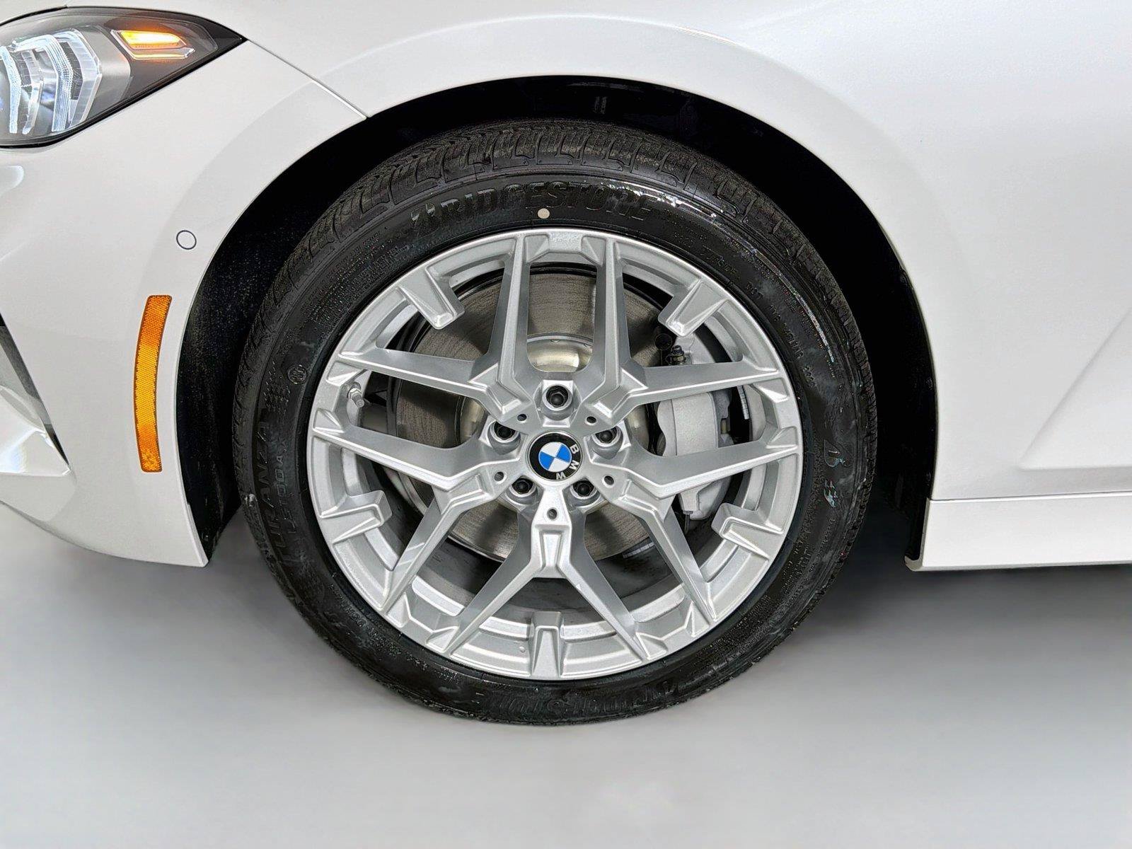 New 2026 BMW 330i xDrive Sedan w/ Premium Package AWD/4WD image 32