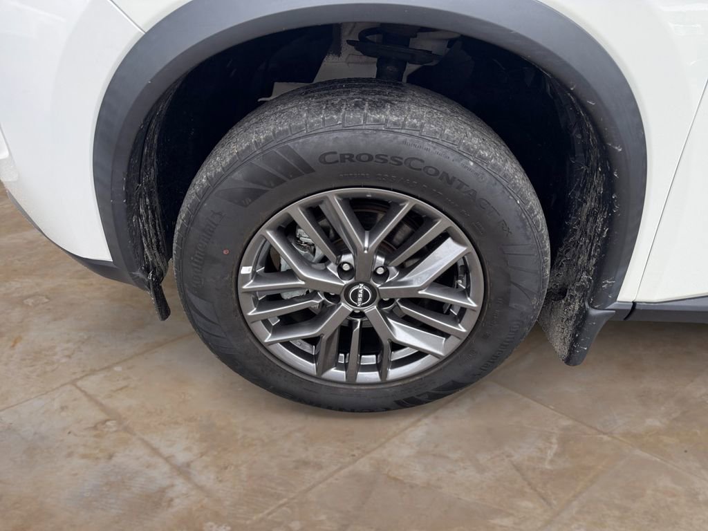 Used 2022 Nissan Rogue S image 14