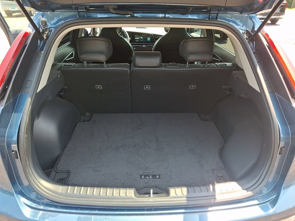 Used 2025 Kia Niro EX w/ EX Cold Weather Package FWD image 29