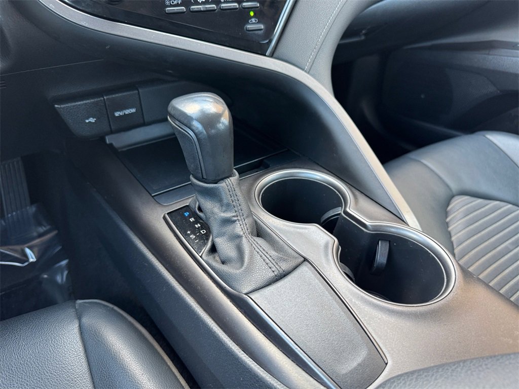 Used 2021 Toyota Camry SE image 26