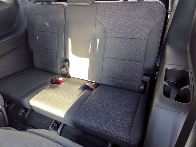 New 2027 Chevrolet Traverse LT w/ Driver Confidence Package FWD image 7